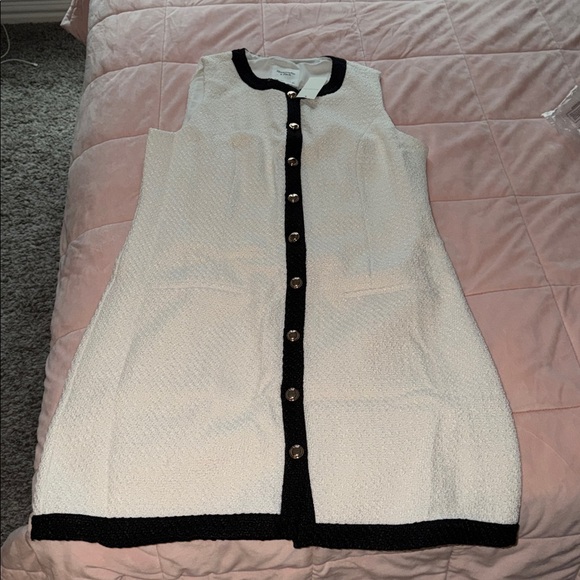 Abercrombie & Fitch White and Black Tall Dress - Picture 2 of 5